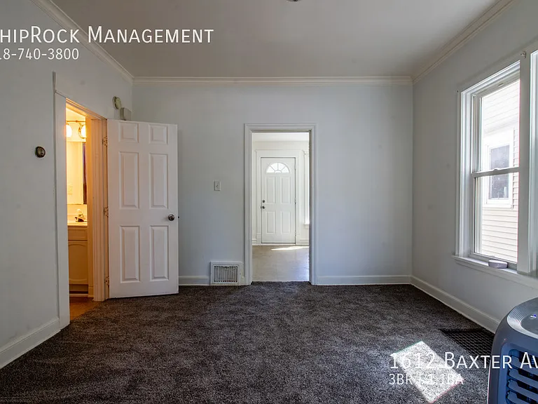 1612 Baxter Ave — Photo 4