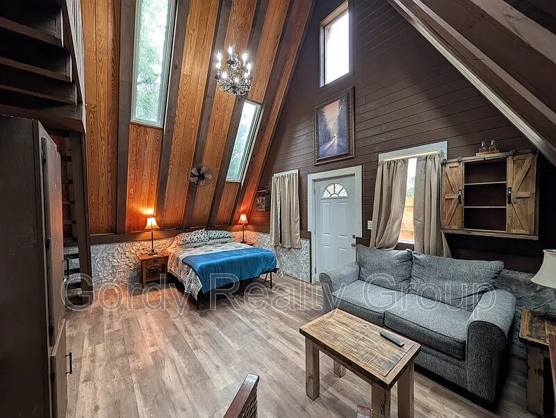 1 bed, 1.0 bath, $1,195 — Photo 2