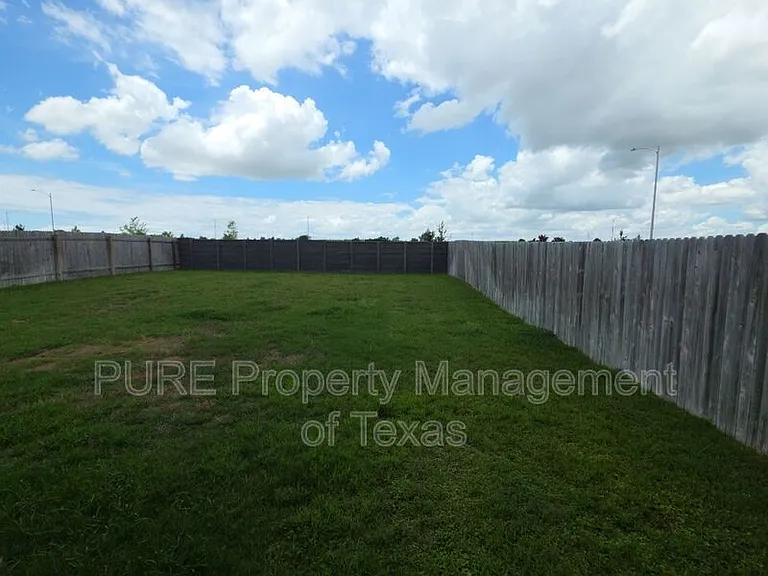13708 Howser Trce — Photo 21