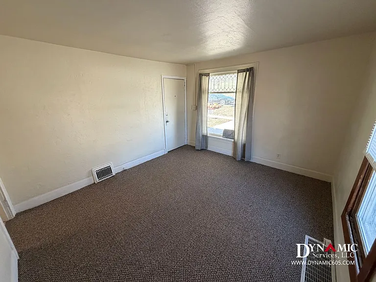 434 N Spring Ave | All Utilities Paid by Landlord — Photo 23