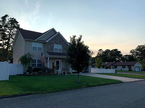 5th image of 913 Beechmont St