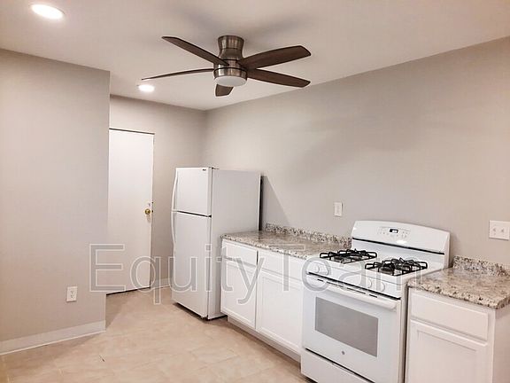 4th image of 9831 Loralinda Dr