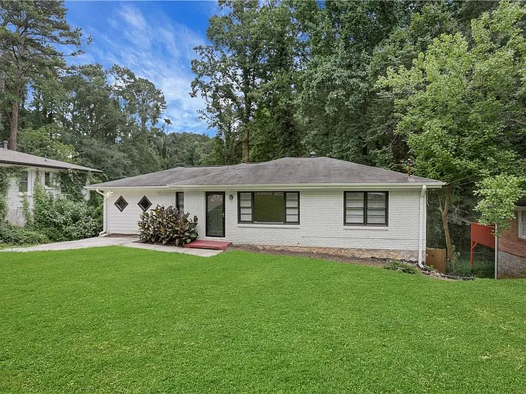 1982 Rena Cir SW — Photo 2