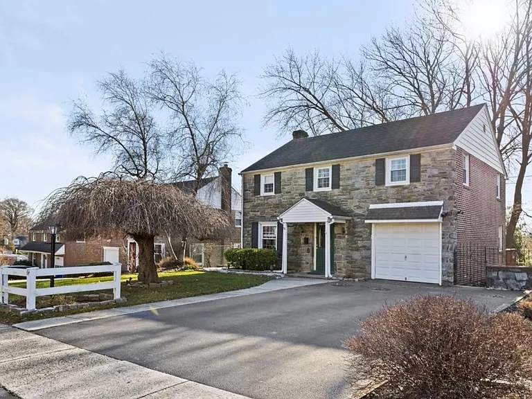 64 Warrior Rd — Photo 1