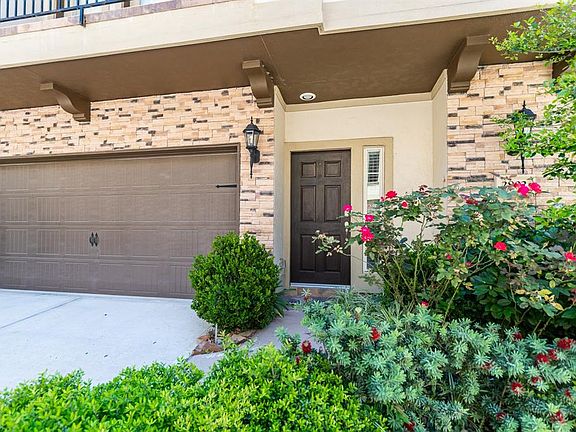2nd image of 2802 Kings Retreat Cir