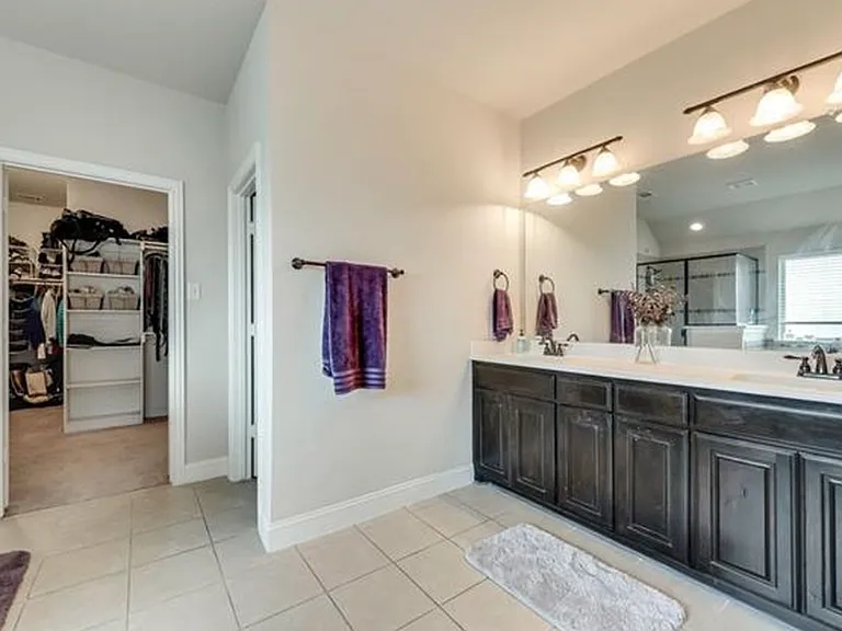 3814 Hyde Park Dr — Photo 11