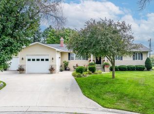 11 Park View Cir, Dunlap, IA 51529