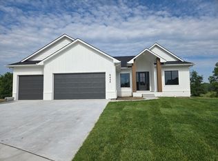 8448 Pebble Ct, Maize, KS 67101