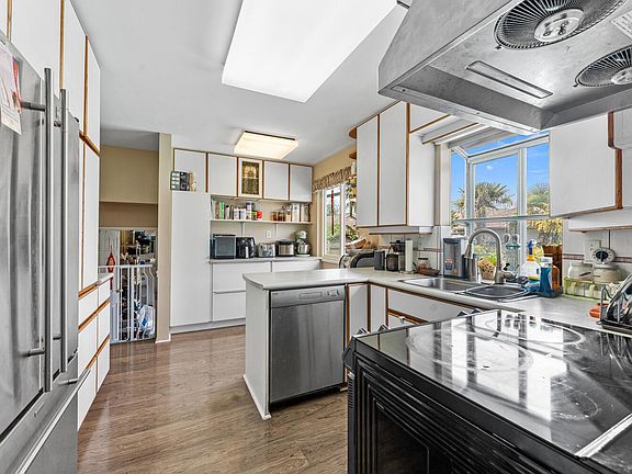 5th image of 5259 Oak Pl