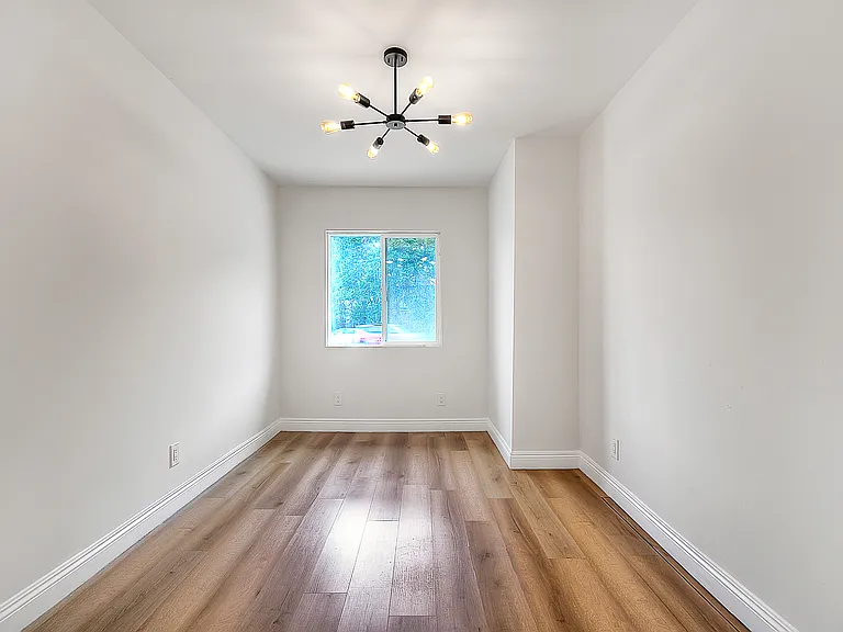 2830 S Sepulveda — Photo 26