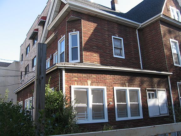 4th image of 714 E 220th St