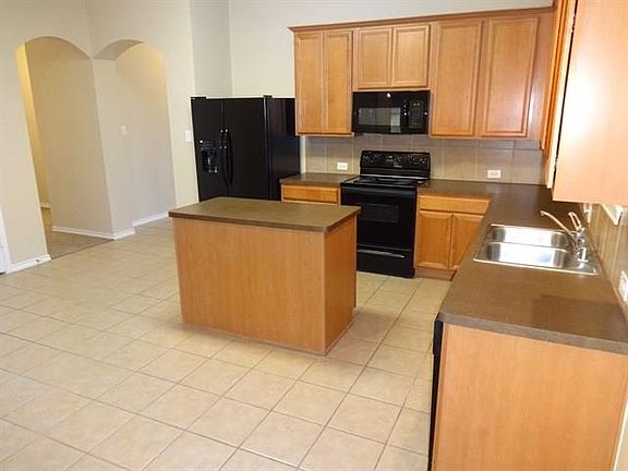 5th image of 424 Dogwood Dr