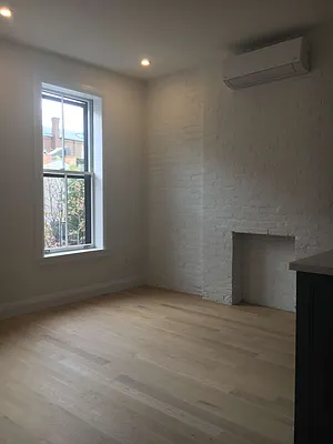 Rented by Grand & Co. | media 37