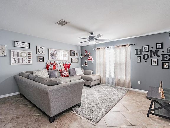3rd image of 18138 Leamington Ln