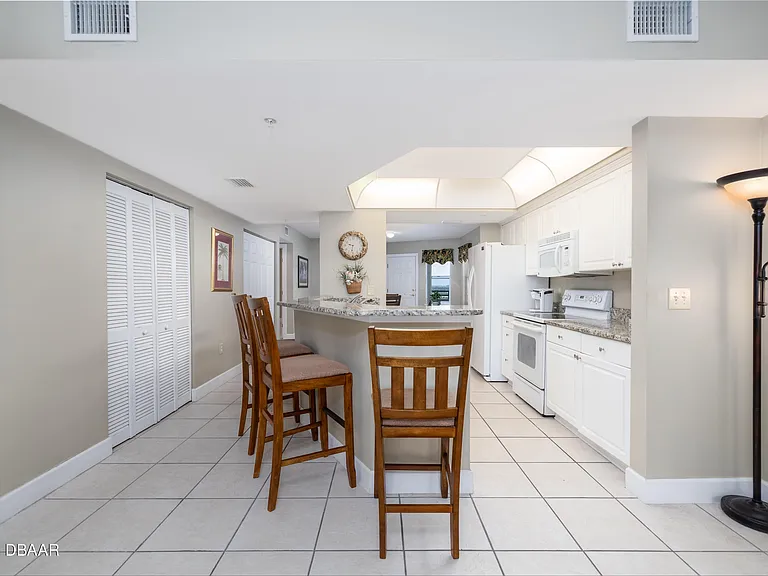 2055 Atlantic Ave #710 — Photo 11