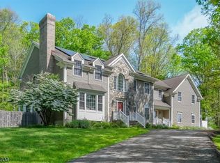 82 Ironia Rd, Mendham, NJ 07945
