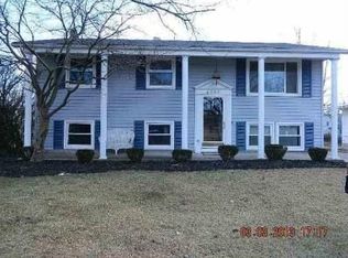 4220 Alverado Dr, Fort Wayne, IN 46816