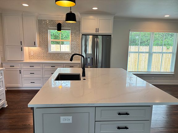 2nd image of 3038 Santa Elena Dr
