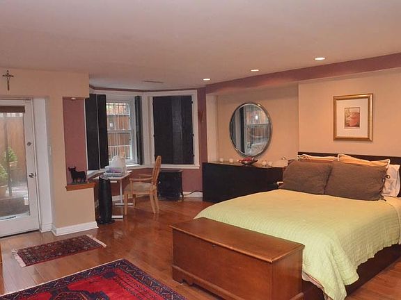 3rd image of 2217 Delancey Pl