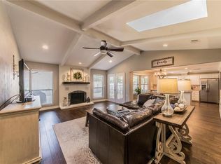 2824 Live Oak Ln, Bedford, TX 76021