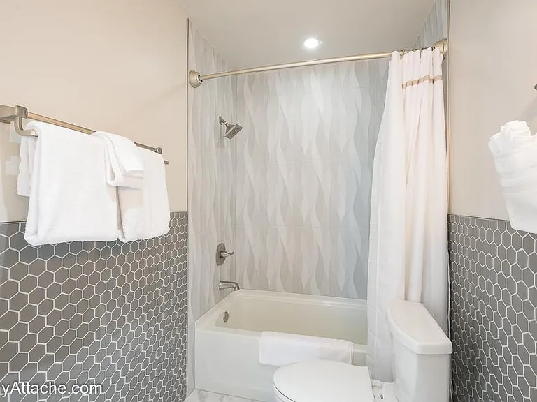 1822 15th St NW #301 — Photo 11