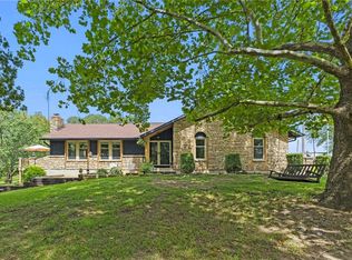 9206 E 253rd St, Peculiar, MO 64078