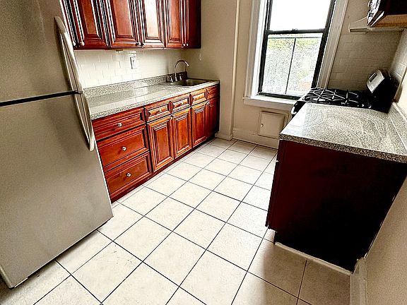 3rd image of 30-22 35th St #4R