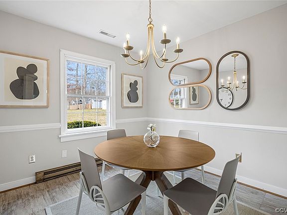 3rd image of 562 & 566 Ville Ponteaux Ln