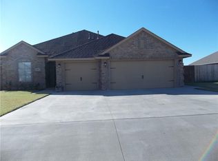 908 Stephanie Ln, Altus, OK 73521