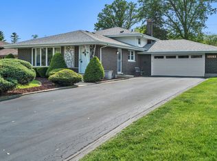 10162 S 83rd Ct, Palos Hills, IL