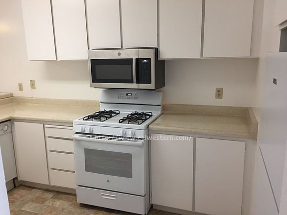 5th image of 1233 Garbo Way