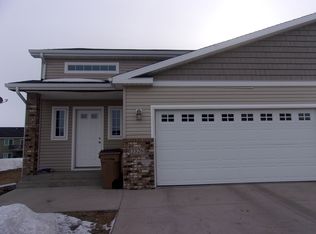 3134 8th St NE, Minot, ND 58703