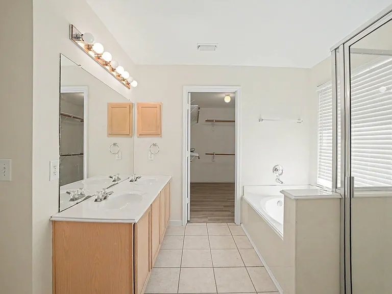 19130 Edens Dawn Dr — Photo 22