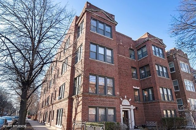 1st image of 2606 W Ainslie St #1E