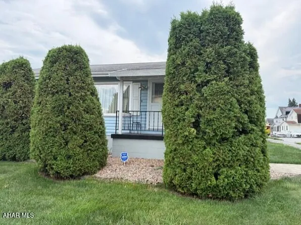 615 N 7th St, Altoona, PA 16601