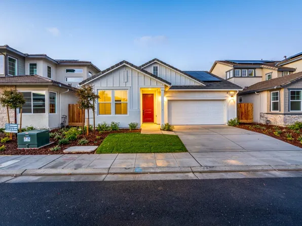1131 Grant Ave W, Madera, CA 93636