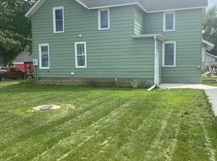 113 N Guilford St, Sumner, IA 50674