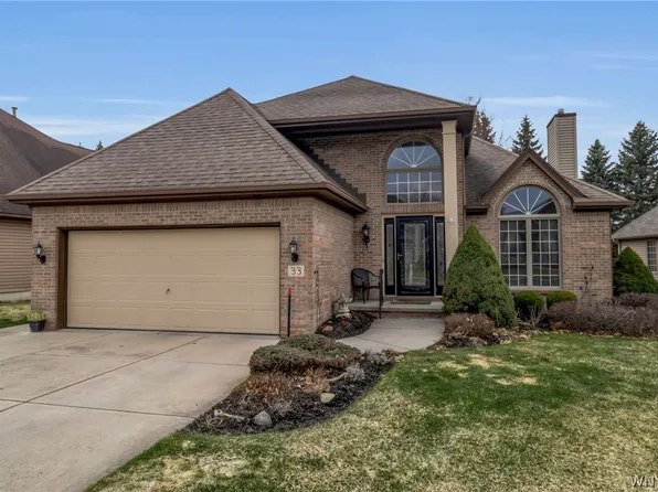 33 Ainsley Ct, Williamsville, NY 14221