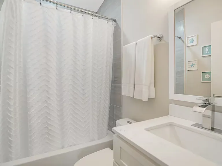 3260 Woodside Ave — Photo 10