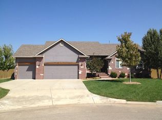 2914 N Parkdale Ct, Wichita, KS 67205