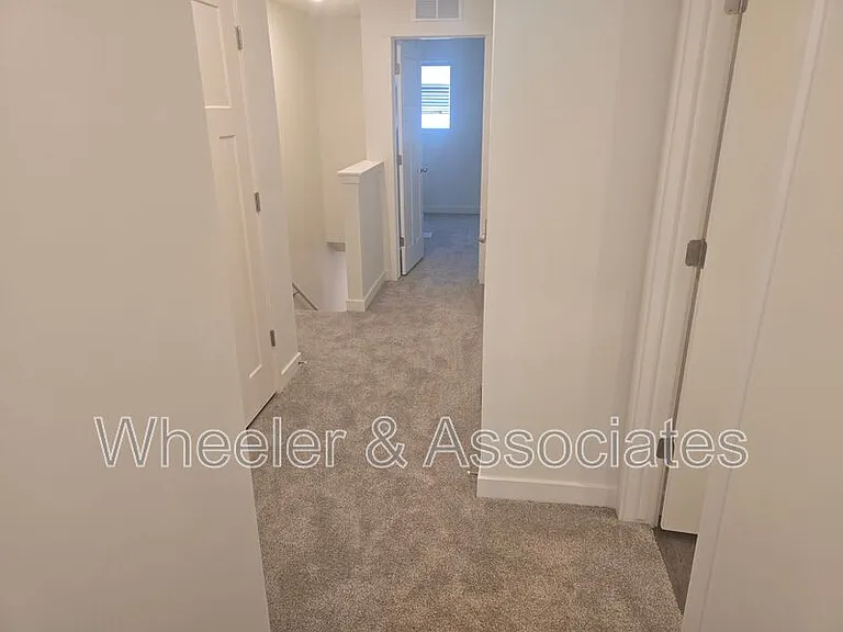 452 W 1080 S — Photo 18