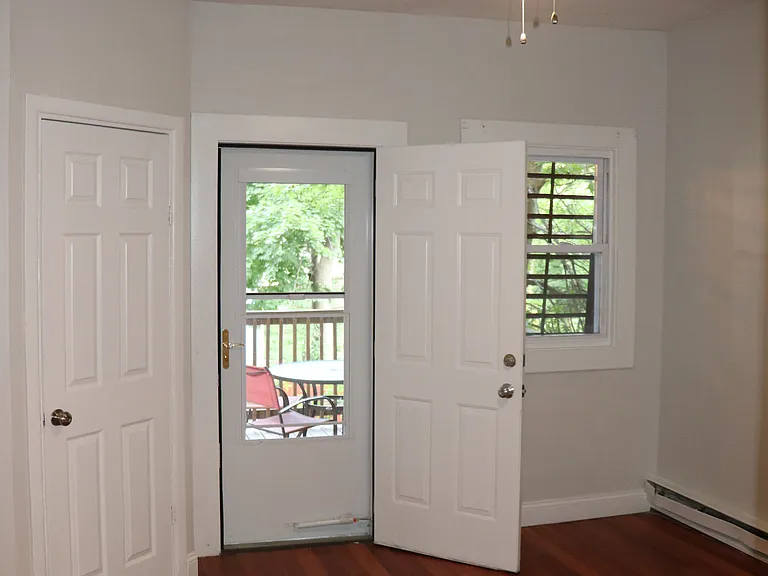 320 Warren St #2 — Photo 26