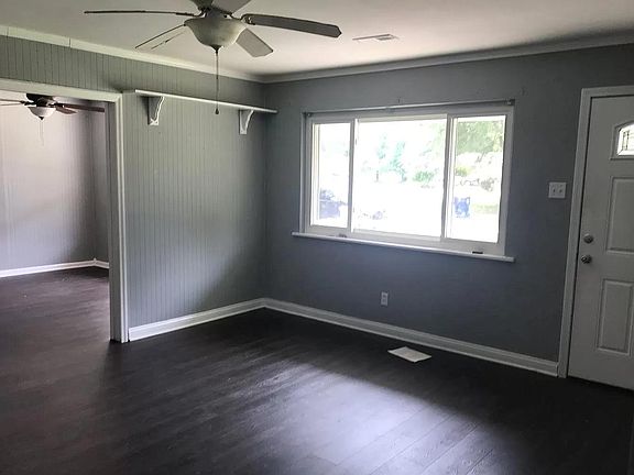 3rd image of 1125 Flicker Dr
