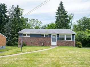 270 Southward Dr, Coraopolis, PA 15108