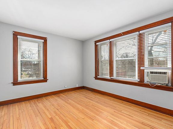 5th image of 3538-3540 Hereford St #3540-2S