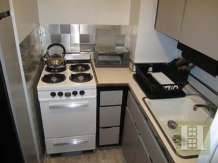 2nd image of 135 Ocean Pkwy APT 8G