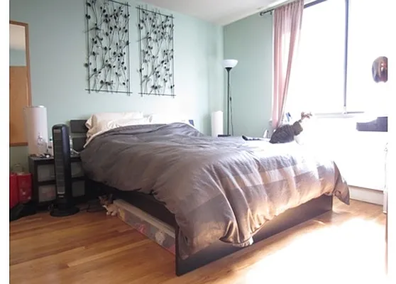 Rented by City Connections Realty | media 6