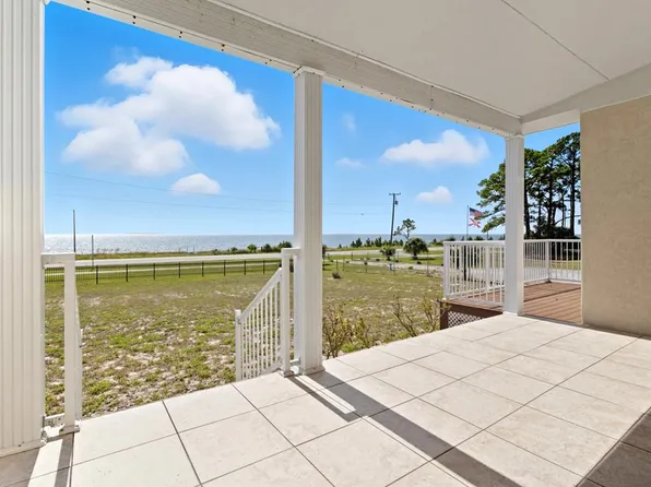 1885 Highway 98 W, Carrabelle, FL 32322