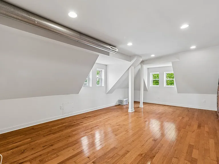 4653 Hazel Ave — Photo 6