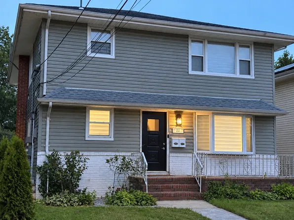 22 Bernice Pl, Lodi, NJ 07644